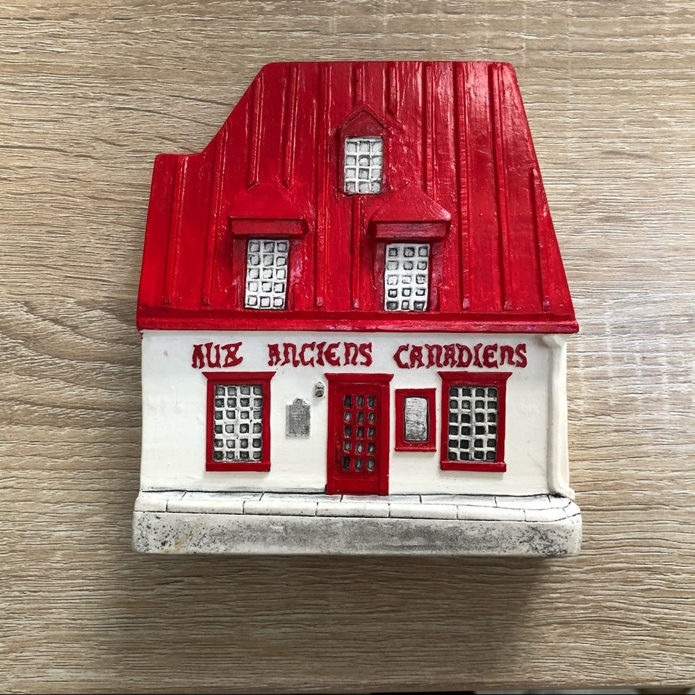 Quebec City Souvenir Ceramic Wall Decor
